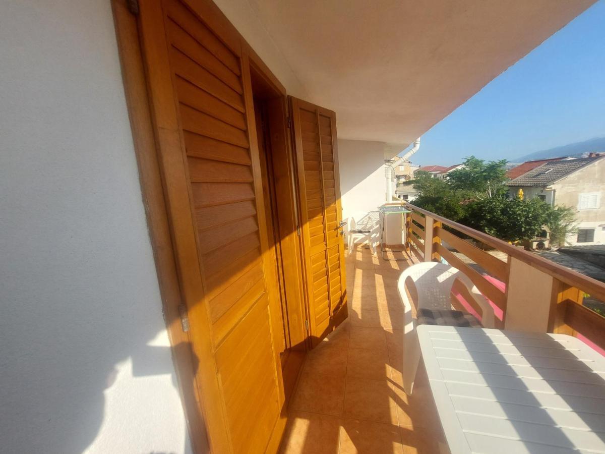 Studio-App Iva, Balcony With Sea View - 50 M From Beach Pag Town Exteriör bild