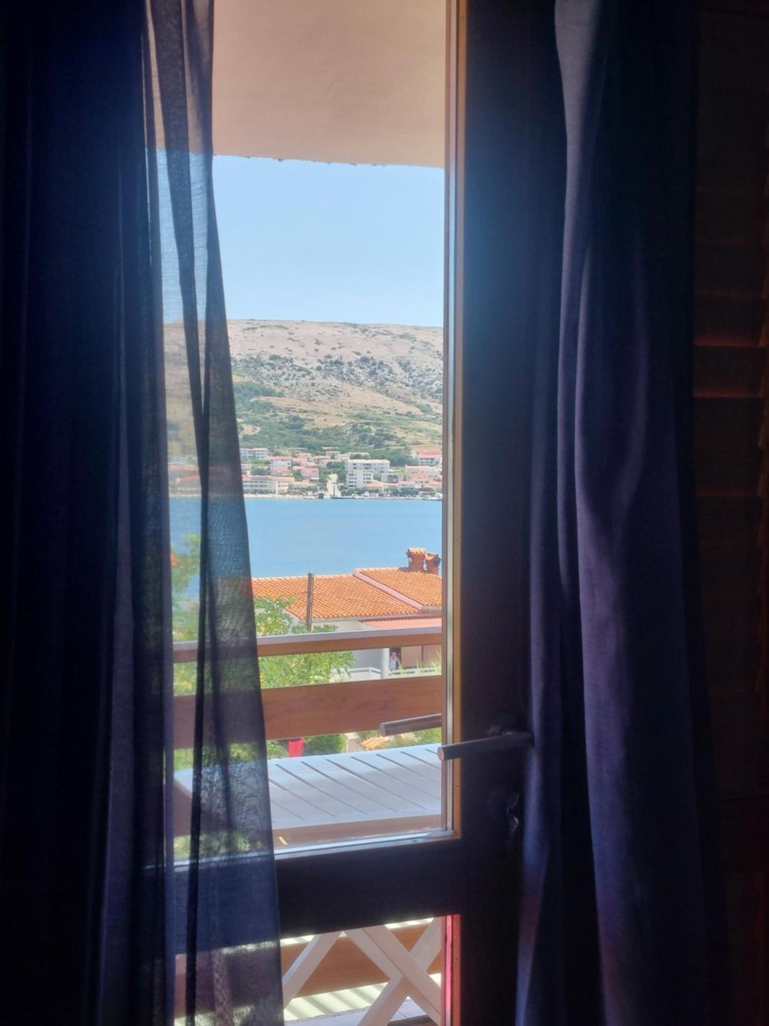 Studio-App Iva, Balcony With Sea View - 50 M From Beach Pag Town Exteriör bild